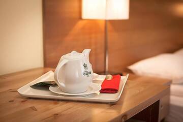 Фото номера Четырехместный номер с балконом Отель Planeta Hotel г. Мельно 5