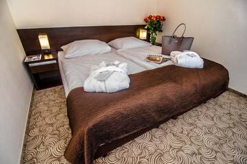 Фото номера Полулюкс с частичным видом на озеро Отель Hotel Emocja SPA г. Мельно 5