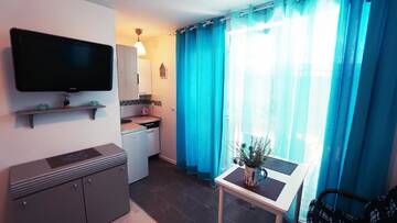 Фото номера Studio apartment - Ground Floor nr 1 Апартаменты Apartamenty na pięterku г. Мельно 3