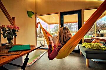 Фото номера Bungalow, beach side and Bath 1 Апартаменты Herbals&amp;SPA-Tree&amp;beach tents г. Мельно 4