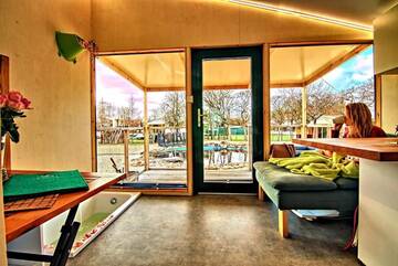 Фото номера Bungalow, beach side and Bath 1 Апартаменты Herbals&amp;SPA-Tree&amp;beach tents г. Мельно 5