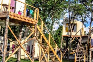 Фото номера Bungalow with lake view 18 Апартаменты Herbals&amp;SPA-Tree&amp;beach tents г. Мельно 5