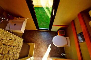Фото номера One-Bedroom  Bungalow beach side 3 Апартаменты Herbals&amp;SPA-Tree&amp;beach tents г. Мельно 5