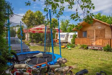 Фото номера Дом-фургон (4 взрослых) Лоджи Mini Kemping Laguna г. Мельно 6