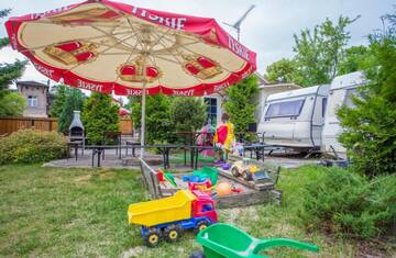 Фото номера Дом-фургон (4 взрослых) Лоджи Mini Kemping Laguna г. Мельно 10