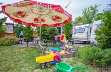 Фото номера Дом-фургон (4 взрослых) Лоджи Mini Kemping Laguna г. Мельно 23