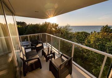 Фото номера Апартаменты с видом на море Апарт-отели Dune Beach Resort г. Мельно 5