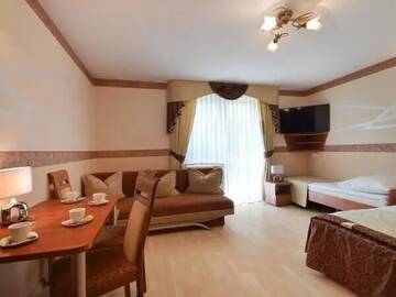 Фото номера Трехместный номер Делюкс Проживание в семье Villa Dora г. Мельно 5