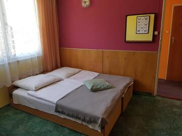Фото номера Двухместный номер с 1 кроватью и общей ванной комнатой Лоджи Pokoje w domkach г. Мельно 4