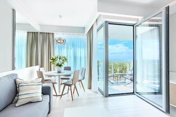 Фото номера One-bedroom Apartment- Deluxe with Sea View Апарт-отели Dune Resort Mielno - B г. Мельно 5