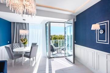 Фото номера Grand One-Bedroom Apartment with Side Sea View Апарт-отели Dune Resort Mielno - B г. Мельно 11