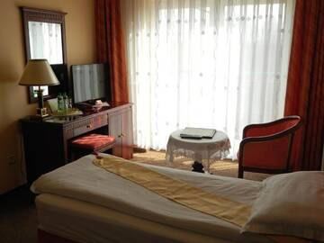 Фото номера Одноместный номер Отель Royal Park Hotel &amp; Spa г. Мельно 3
