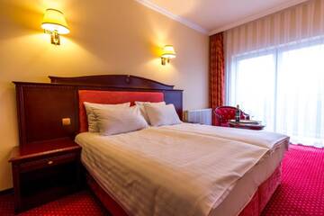 Фото Отель Royal Park Hotel &amp; Spa г. Мельно 3